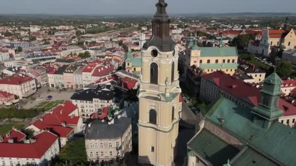 Gyönyörű Katedrális Torony Przemysl Aerial View Lengyelország Kiváló Minőségű Felvételek — Stock videók