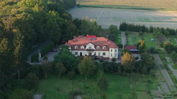 美丽的Palacova Narol酒店俯瞰波兰 高质量的4K镜头 — 图库视频影像
