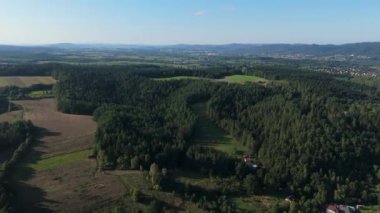 Güzel Peyzaj Dağları Bieszczady Zagorz Hava Görüntüsü Polonya. Yüksek kalite 4k görüntü
