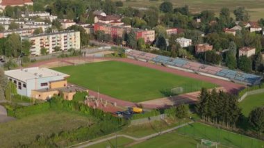 Güzel Peyzaj Stadyumu Krasnystaw Hava Manzaralı Polonya. Yüksek kalite 4k görüntü