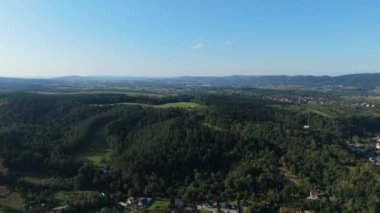 Güzel Peyzaj Dağları Bieszczady Zagorz Hava Görüntüsü Polonya. Yüksek kalite 4k görüntü