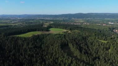 Güzel Peyzaj Dağları Bieszczady Zagorz Hava Görüntüsü Polonya. Yüksek kalite 4k görüntü