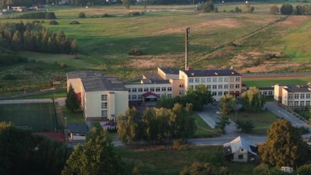 Prachtig Panorama Basisschool Narol Antenne Uitzicht Polen Hoge Kwaliteit Beeldmateriaal — Stockvideo