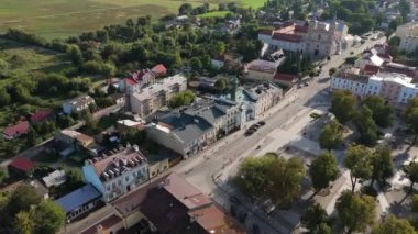Şehir merkezindeki güzel konsey pazar meydanı Krasnystaw Hava Manzarası Polonya. Yüksek kalite 4k görüntü