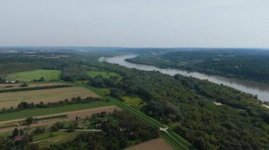 Güzel Panorama Nehri Vistula Janowiec Kazmierz Dolny Hava Manzaralı Polonya. Yüksek kalite 4k görüntü