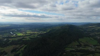 Güzel Peyzaj Dağı Bieszczady Hava Manzarası Polonya. Yüksek kalite 4k görüntü