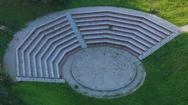 Güzel Amfitiyatro Tepesi Przemysl Hava Manzarası Polonya. Yüksek kalite 4k görüntü