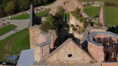 Zagorz Manastırı 'nın kalıntıları Bieszczady Hava Manzarası Polonya. Yüksek kalite 4k görüntü