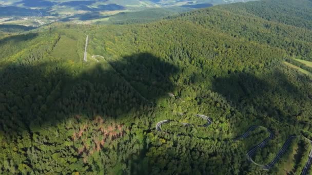 Beautiful Serpentine Road Mountain Bieszczady Sanok Vista Aérea Polonia Imágenes — Vídeos de Stock