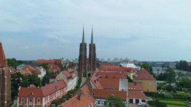 Güzel Katedral Ostrow Tumski Wroclaw Hava Manzaralı Polonya. Yüksek kalite 4k görüntü