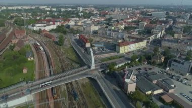 Güzel Köprü Treni Opole Hava Görüntüsü Polonya. Yüksek kalite 4k görüntü