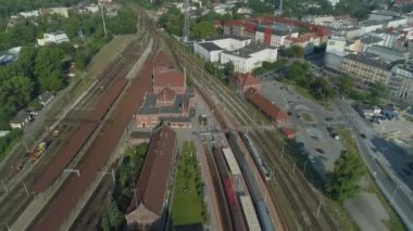 Güzel Panorama Tren İstasyonu Opole Hava Manzaralı Polonya. Yüksek kalite 4k görüntü