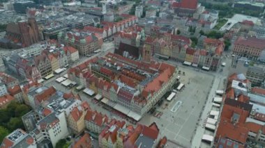 Güzel Eski Kasaba Pazar Meydanı Wroclaw Hava Manzarası Polonya. Yüksek kalite 4k görüntü