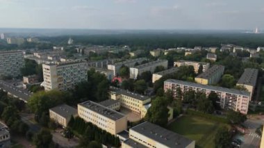 Güzel Peyzaj Konutları Gökdelenleri Pulawy Hava Görüntüsü Polonya. Yüksek kalite 4k görüntü