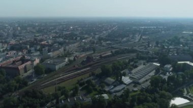 Güzel Panorama Tren İstasyonu Opole Hava Manzaralı Polonya. Yüksek kalite 4k görüntü