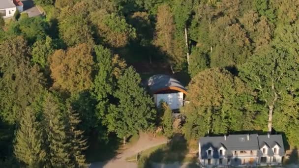 Krásný Amfiteátr Forest Lesko Aerial View Polsko Vysoce Kvalitní Záběry — Stock video