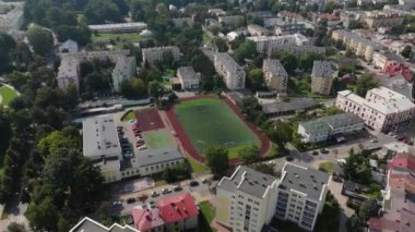 Güzel manzara Playfield Konutları Pulawy Havacılık Manzarası Polonya. Yüksek kalite 4k görüntü