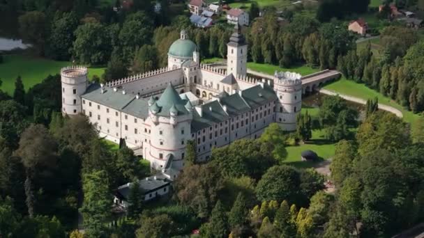 Schöne Burg Krasiczyn Luftaufnahme Polen Hochwertiges Filmmaterial — Stockvideo