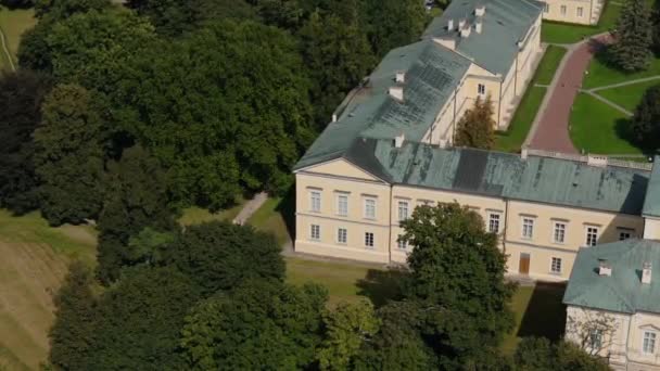 Vakker Czartoryski Palace Museum Pulawy Aerial View Polen Opptak Høy – stockvideo