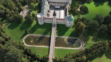Güzel Giriş Kalesi Krasiczyn Havadan Görünüm Polonya. Yüksek kalite 4k görüntü
