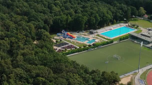 Schöne Landschaft Stadion Schwimmbad Pulawy Luftaufnahme Polen Hochwertiges Filmmaterial — Stockvideo