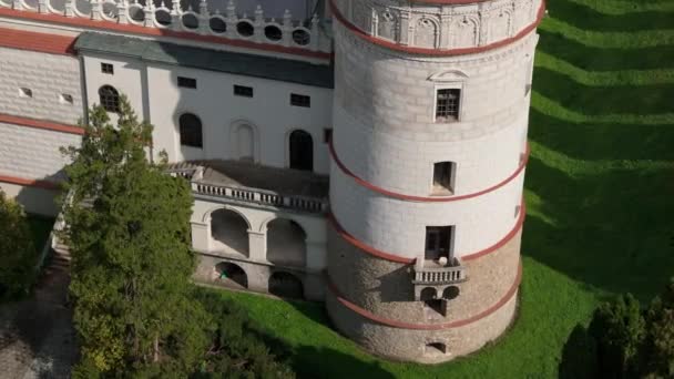 Krásný Castle Tower Entrance Krasiczyn Aerial View Polsko Vysoce Kvalitní — Stock video