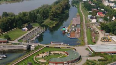 Güzel manzara Marina Nehri Vistula Pulawy Hava Manzarası Polonya. Yüksek kalite 4k görüntü