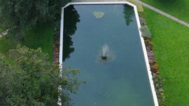 Güzel Pond Czartoryski Sarayı Müzesi Pulawy Hava Manzarası Polonya. Yüksek kalite 4k görüntü