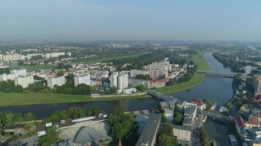 Güzel Panorama Köprüsü Nehir Opole Hava Manzarası Polonya. Yüksek kalite 4k görüntü