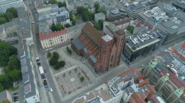 Güzel Katedral Kilisesi Wroclaw Hava Manzaralı Polonya. Yüksek kalite 4k görüntü