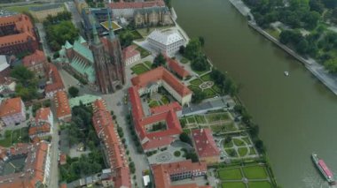Church Square Ostrow Tumski Wroclaw Hava Görüntüsü Polonya. Yüksek kalite 4k görüntü