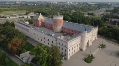 Güzel Peyzaj Şatosu Müzesi Lublin Hava Görünümü Polonya. Yüksek kalite 4k görüntü