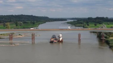Güzel Peyzaj Köprüsü Vistula Sandomierz Hava Görüntüsü Polonya. Yüksek kalite 4k görüntü