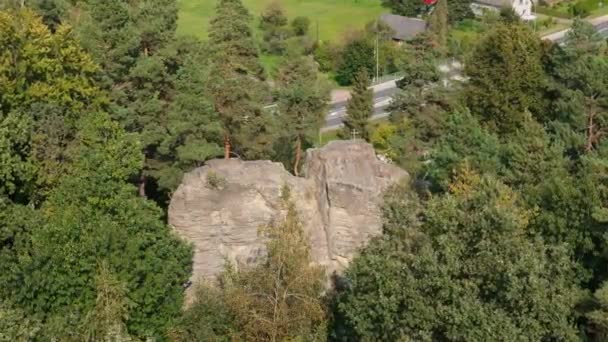 Krásný Stone Lesko Forest Aerial View Polsko Vysoce Kvalitní Záběry — Stock video