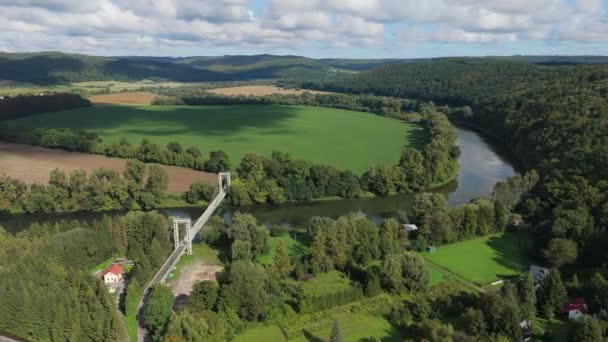 Schöne Park Bridge River San Krasiczyn Luftaufnahme Polen Hochwertiges Filmmaterial — Stockvideo