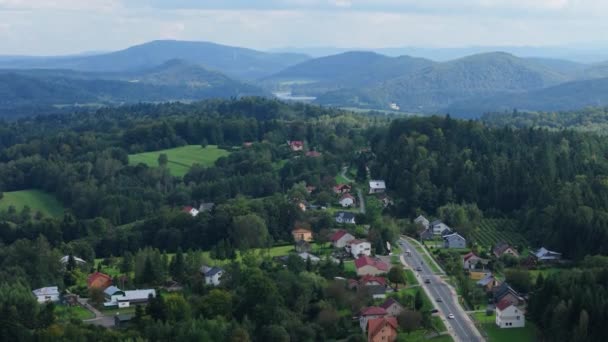 Prachtige Panorama Road Lesko Mountains Aerial View Polen Hoge Kwaliteit — Stockvideo