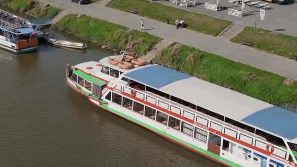 Indah Perahu Sungai Vistula Boulevard Sandomierz Pemandangan Udara Polandia Rekaman — Stok Video