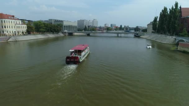 Vackra Boat River Odra Wroclaw Antenn Utsikt Över Polen Högkvalitativ — Stockvideo