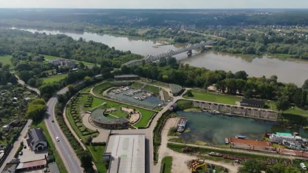 Prachtig Landschap Marina Bridge River Vistula Pulawy Aerial View Polen — Stockvideo