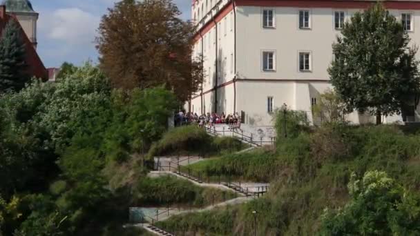 美しい階段ビューポイントサンドミシュア空中ビューポーランド 高品質の4K映像 — ストック動画