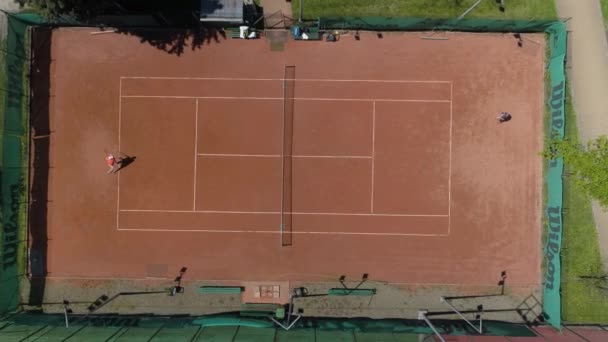 トップダウンテニスコートジャスロ空中ビューポーランド 高品質の4K映像 — ストック動画