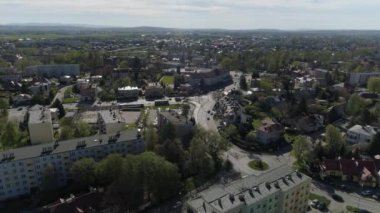 Güzel Panorama Konutları Krosno Havacılık Manzarası Polonya. Yüksek kalite 4k görüntü
