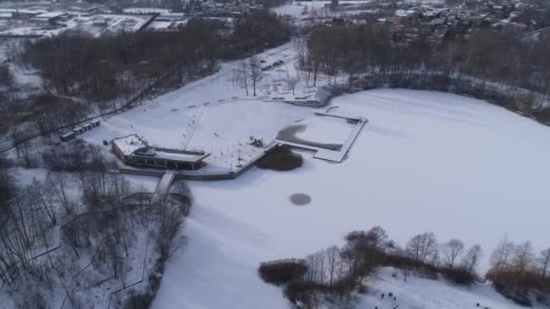 Prachtig Bevroren Vijver Czestochowa Luchtfoto Uitzicht Polen Hoge Kwaliteit Beeldmateriaal — Stockvideo