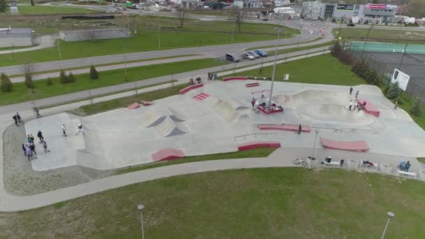 Красивий Скейтпарк Mielec Air View Польща Високоякісні Кадри — стокове відео
