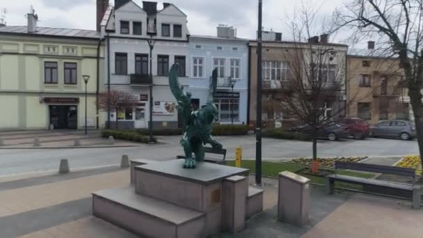 Beautiful Griffin Monument Mielec Aerial View Poland High Quality Footage — Stock Video