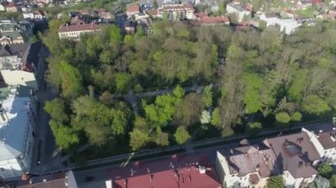 Güzel Park Santrali Sacz Hava Manzarası Polonya. Yüksek kalite 4k görüntü