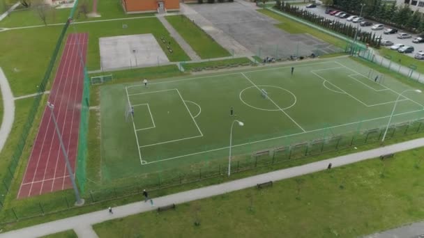Krásné Fotbalové Hřiště Mielec Aerial View Polsko Vysoce Kvalitní Záběry — Stock video