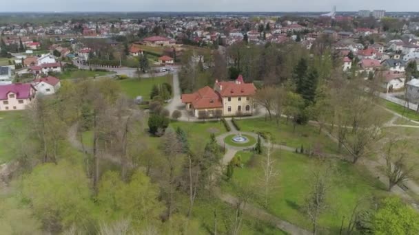 美しい公園博物館 ドワーレク ミエレ エアリアルビュー ポーランド 高品質の4K映像 — ストック動画