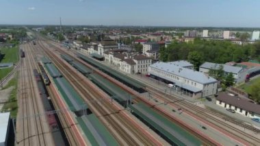 Güzel Panorama Tren İstasyonu Tarnow Hava Manzaralı Polonya. Yüksek kalite 4k görüntü