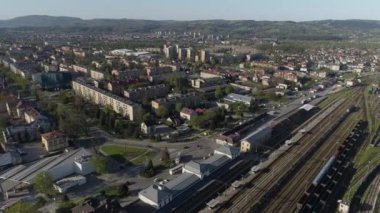 Güzel Panorama Tren İstasyonu Şimdi Sacz Hava Manzaralı Polonya. Yüksek kalite 4k görüntü